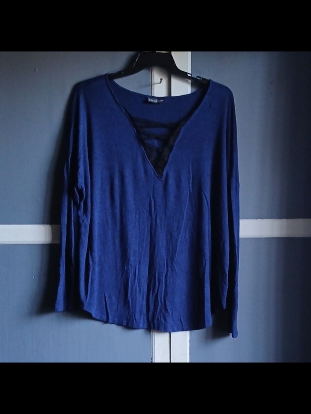 BOLD elements Navy Blue Long-Sleeve V-Neck Top with Lace Detail